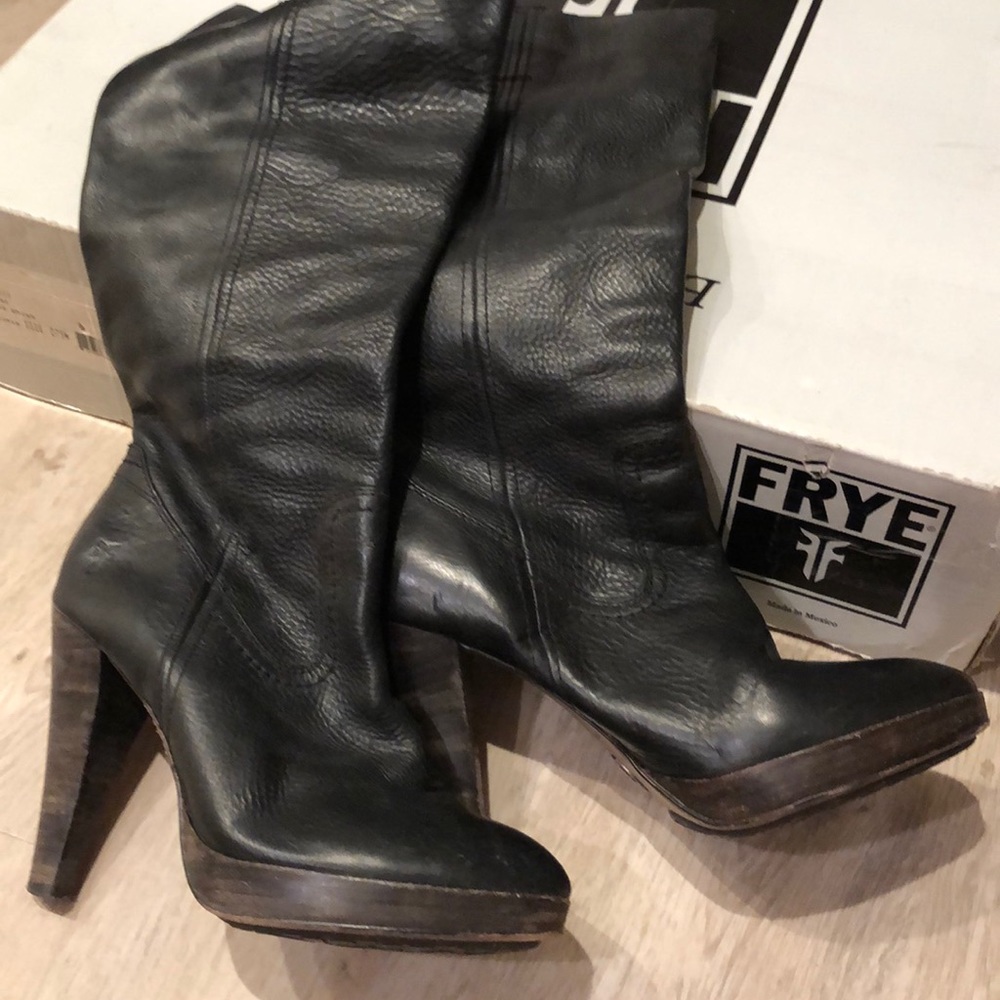 Gorgeous Frye Harlow Campus Leather Boots 7.5 7